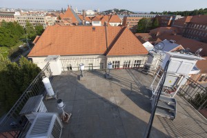 Meteostanice na střeše budovy C